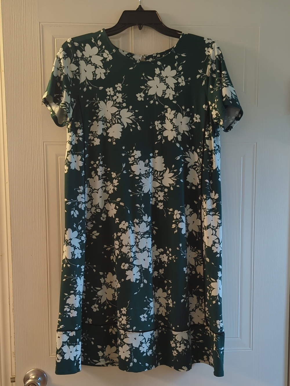 Women's Green Floral Short-Sleeve Dress